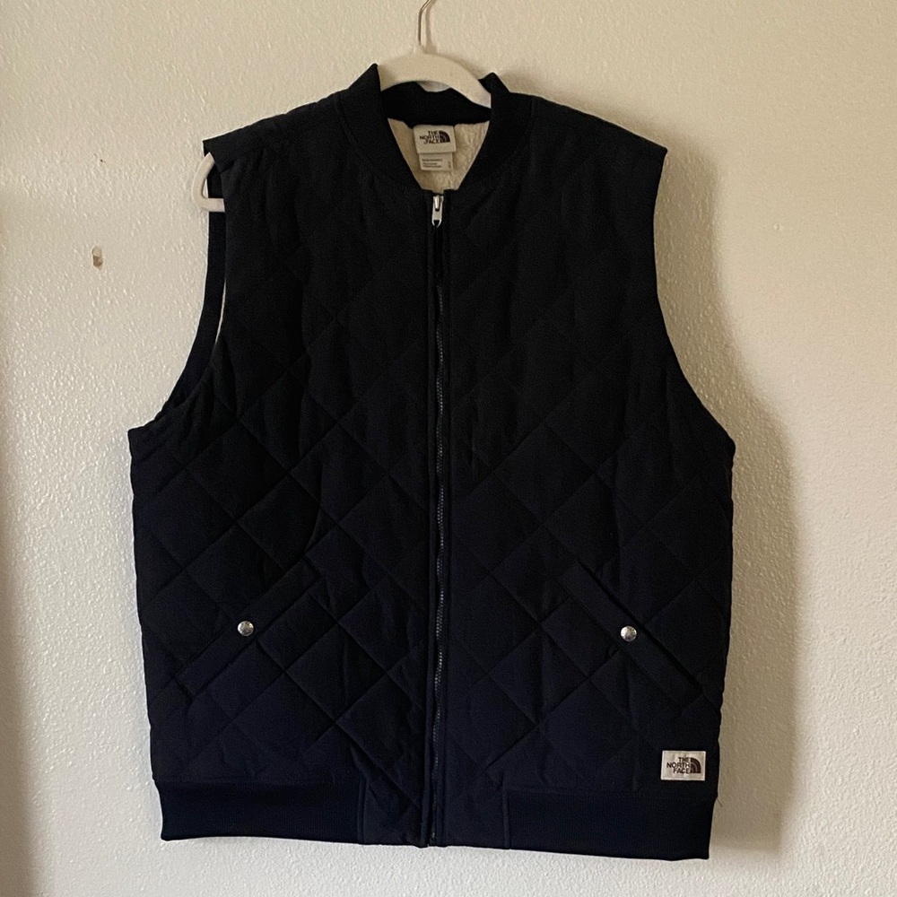 The North Face Men's Black Quilted Vest